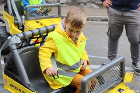 Otroci kamniških šol in vrtcev rajali na Glavnem trgu in se učili o trajnostni mobilnosti (72)